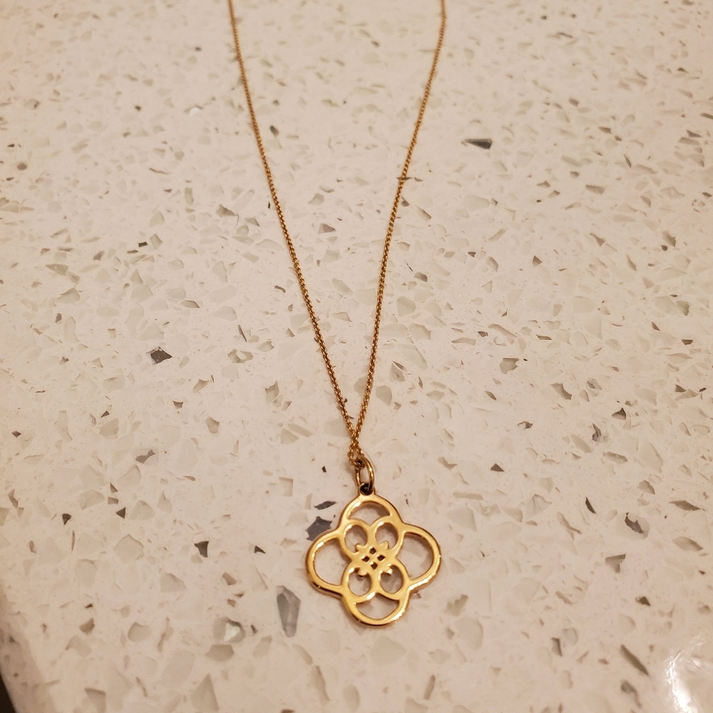 Stella & Dot Q charm necklace